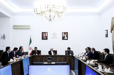 عارف: نساجی ایران باید در صدر کالاهای مرغوب صادراتی باشد