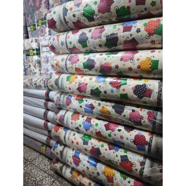 پارچه آشپزخانه دستمالی پلی پنبه طرح کاپ کیک عرض 1.5 - تصویر 4