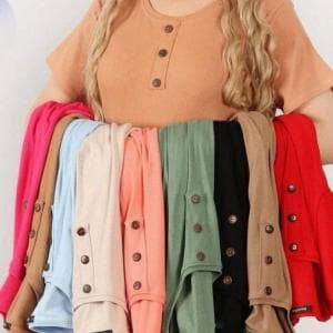 تیشرت آستین کتی ۳ دکمه قواره دار