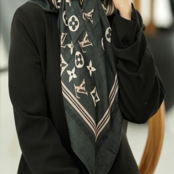 روسری نخی طرح فریماه دوردوخت منگوله دار - تصویر 1