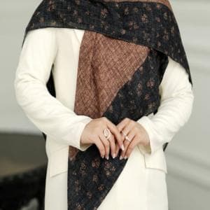 روسری نخی طرح پونه دور دوخت منگوله دار