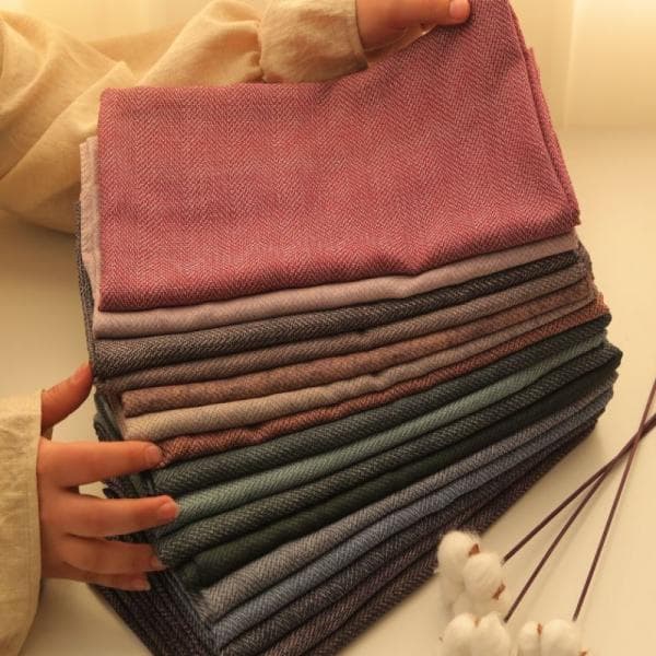 روسری نخی منگوله دار طرح پریچهر - تصویر 2