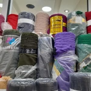 پارچه مازراتی پشت بلدینگ