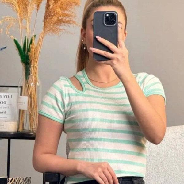 تیشرت فانتزی یه طرف رومی - تصویر 3