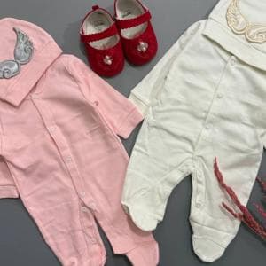 ست سرهمی نوزادی جوراب دار و کلاه