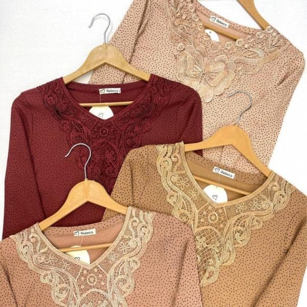 بلوز زنانه جلو گیپور کد1849 - تصویر 1