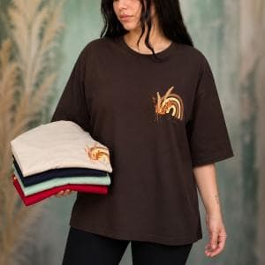 تیشرت زنانه باکسی طرح رنگین کمان و شاخه گندم