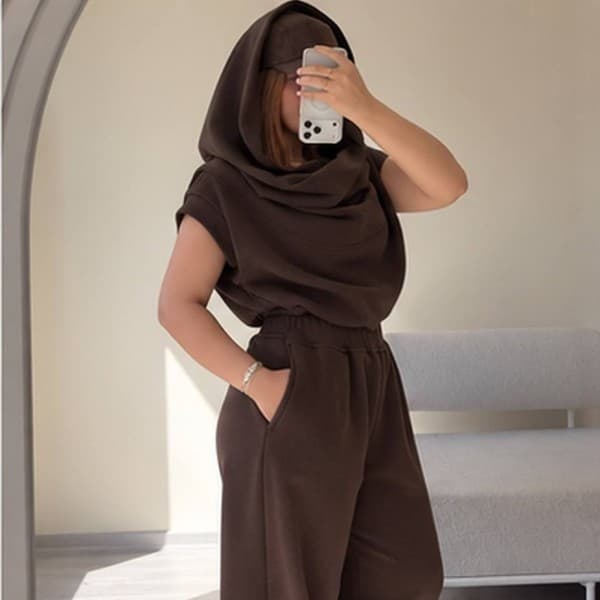 خرید ست وست زنانه کلاهدار و شلوار مدل کومو عمده